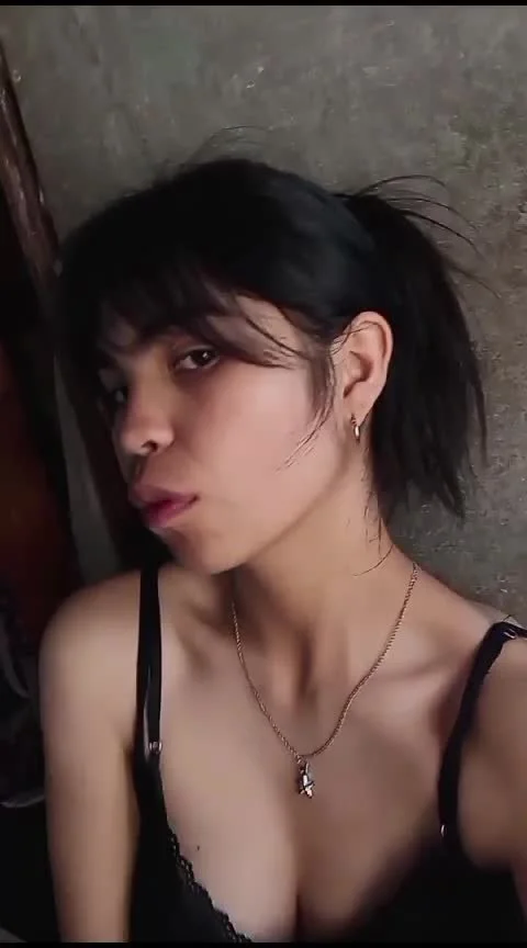 Selena gimiendo y cabalgando como zorrita 🔥 image 8