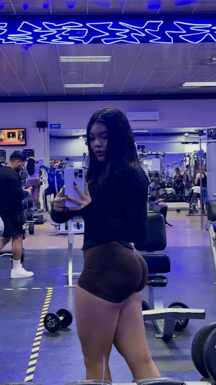 sexy 21 yrs old latina gym slut image 19