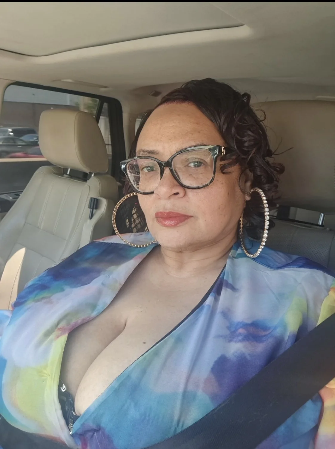 Sexy ass aunty image 1