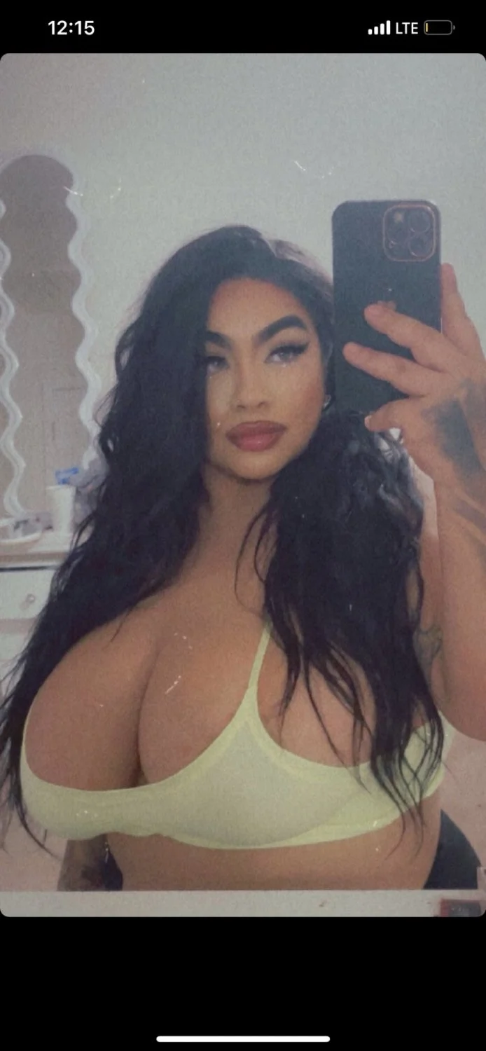 Desiree Ortiz image 2