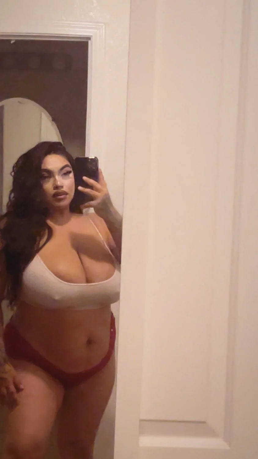 Desiree Ortiz image 24