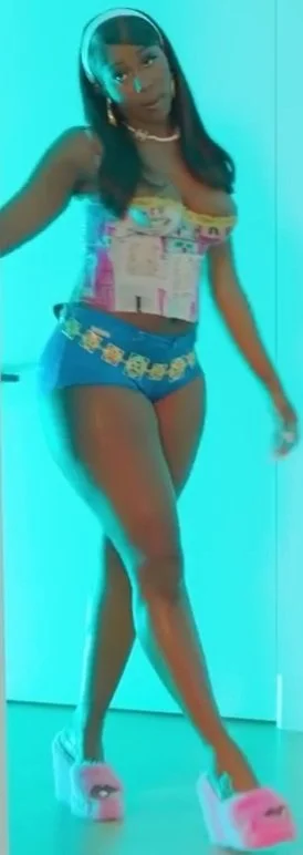 PBC Queen 🤎 image 5