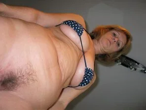 Exposed Amateur Milf Joanne image 29