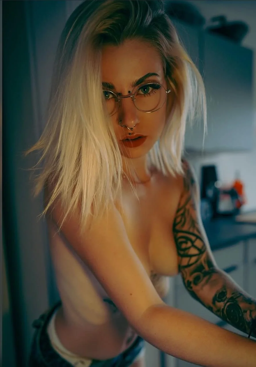 Nadine Boudoir image 11