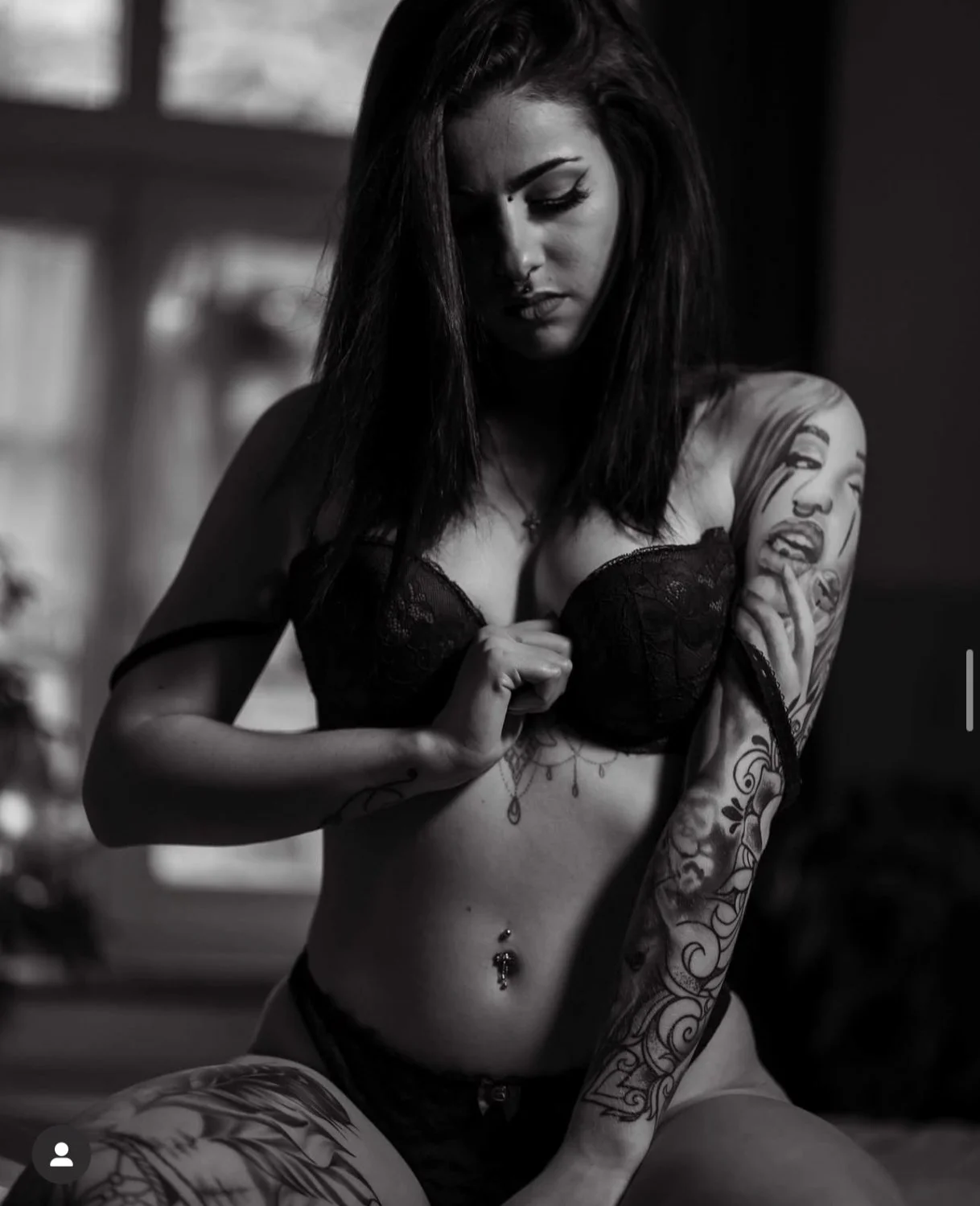 Nadine Boudoir image 24