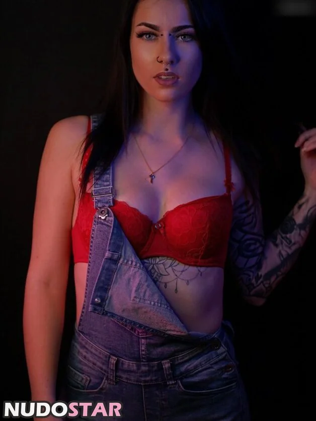 Nadine Boudoir image 37