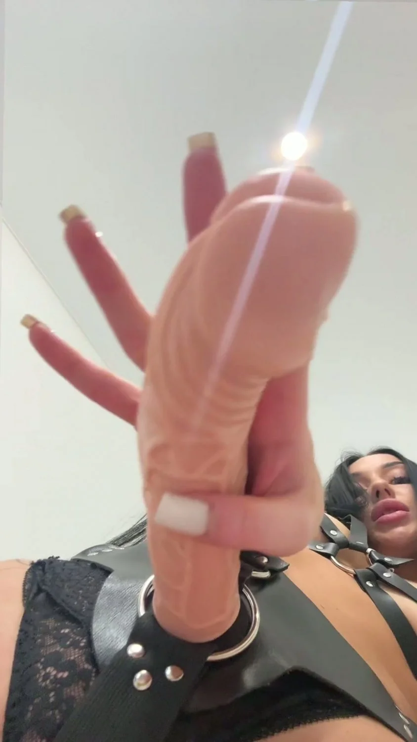 🔞 hot round ass pussy licking nude wet pussy 💦🍑 Check my OF image 2