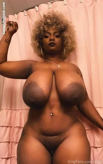 Ebony Amore image 6