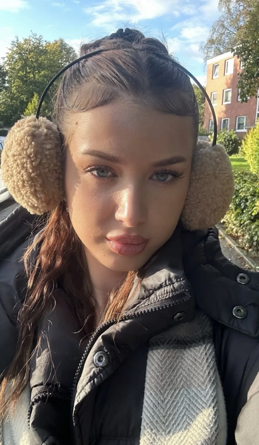 IRL geile russische schlampen image 9
