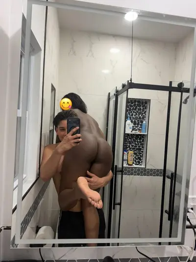 Enquanto isso, aqui na Colômbia 🇨🇴🤤 cover image