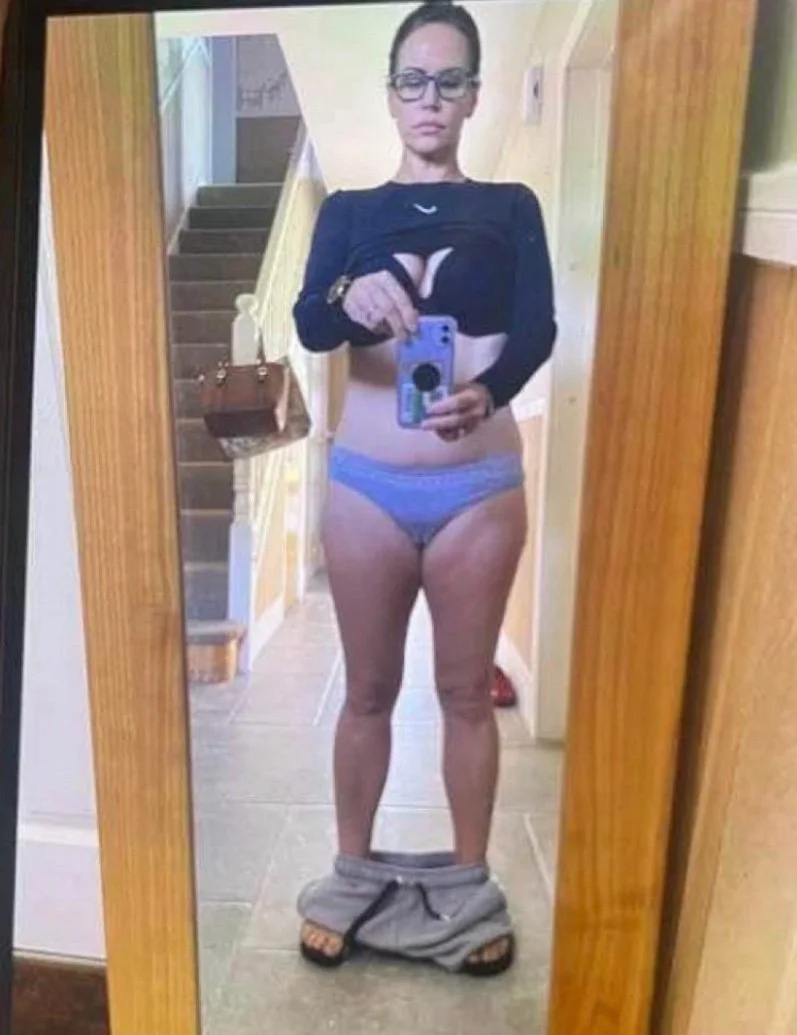 Paula - Someone's Milf Mom..!! (e) image 14