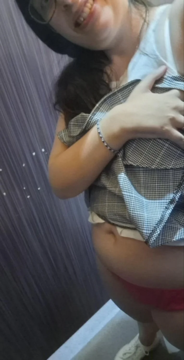 Webslut Natalie image 9