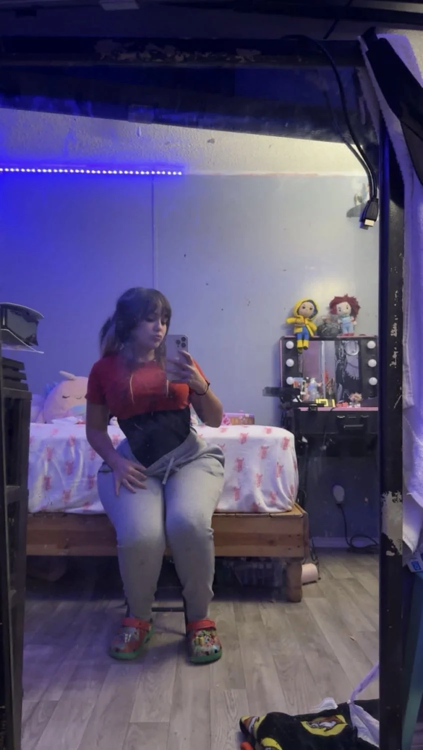 Sexy Latina p9 image 4