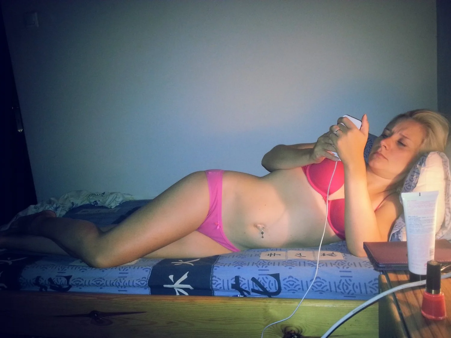 UK MILF Carly image 31