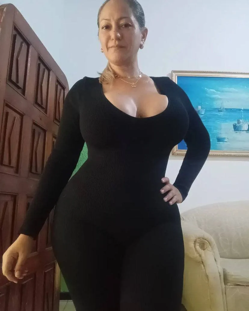 COROA PEITUDA MOSTRA A BUCETINHA 🔥🔥💦🤤 main image