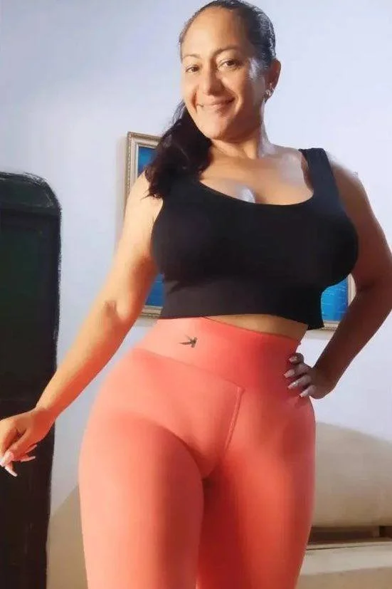 COROA PEITUDA MOSTRA A BUCETINHA 🔥🔥💦🤤 image 4