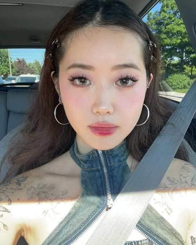 Tatted Asian Slut Kimmi Plays With Her Pussy image 3