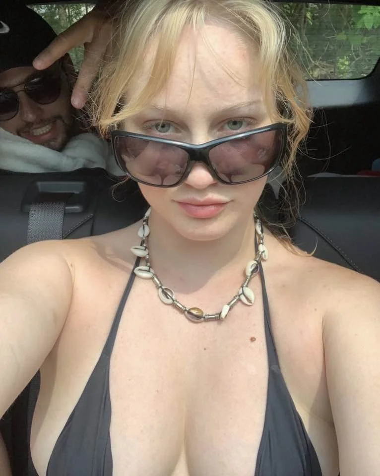 Webslut-Bimbo Sextoy-Lost image 2