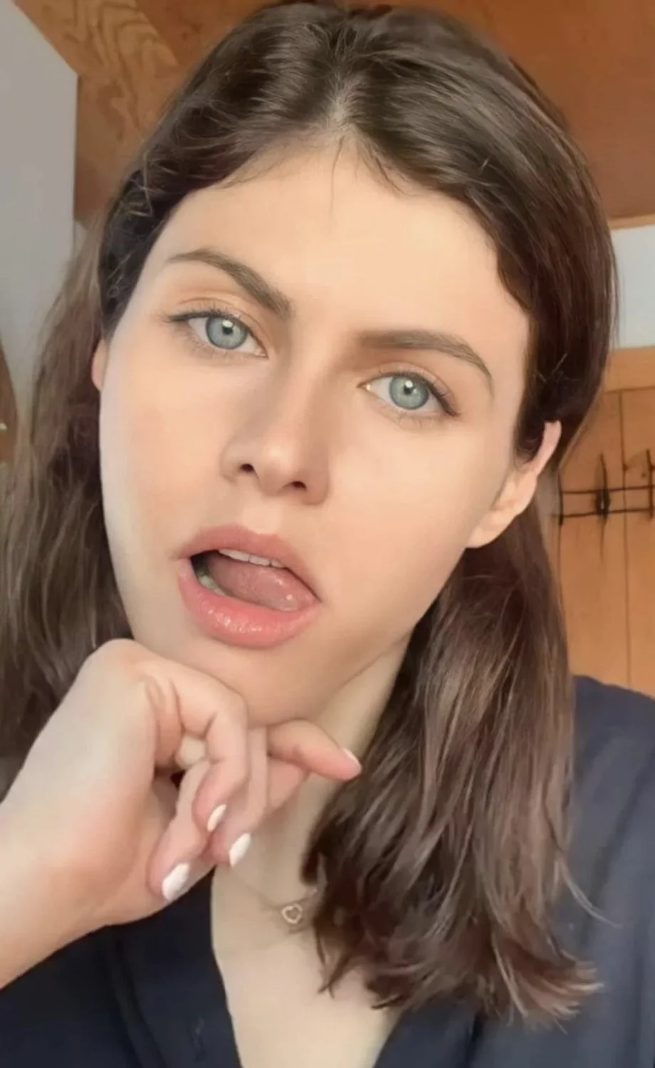 Alexandra Daddario Fap Collection image 13