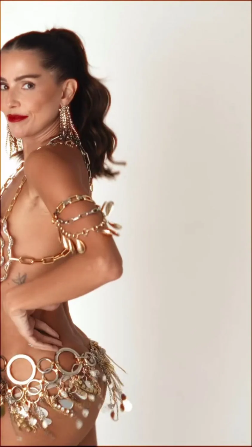 Deborah Secco image 8