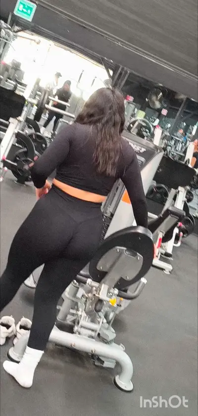 Nalgotas en el gym cover image