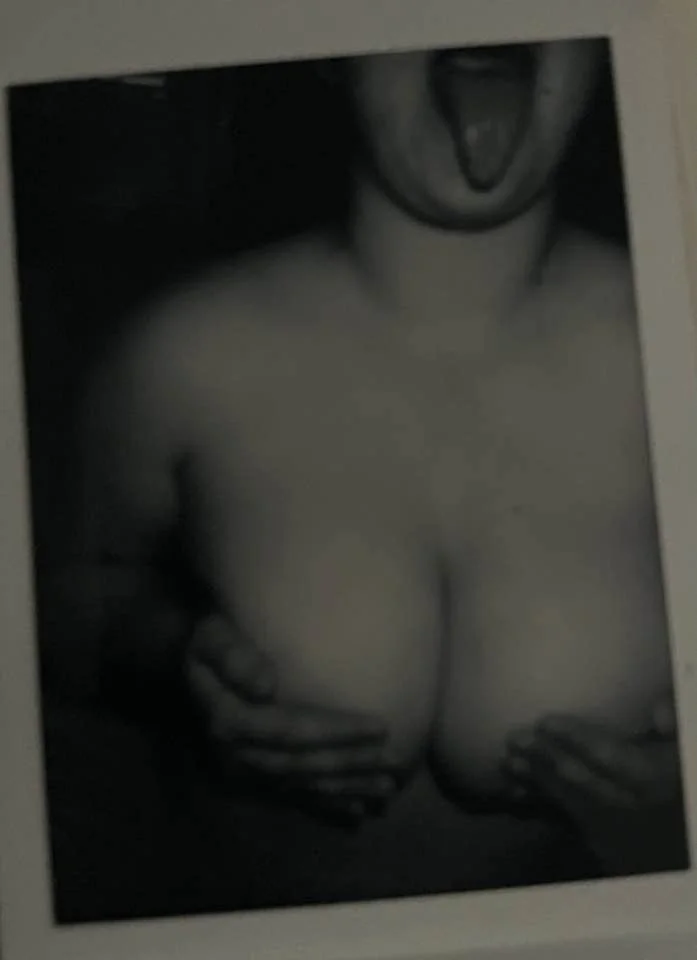Busty Pawg wife leaked image 6