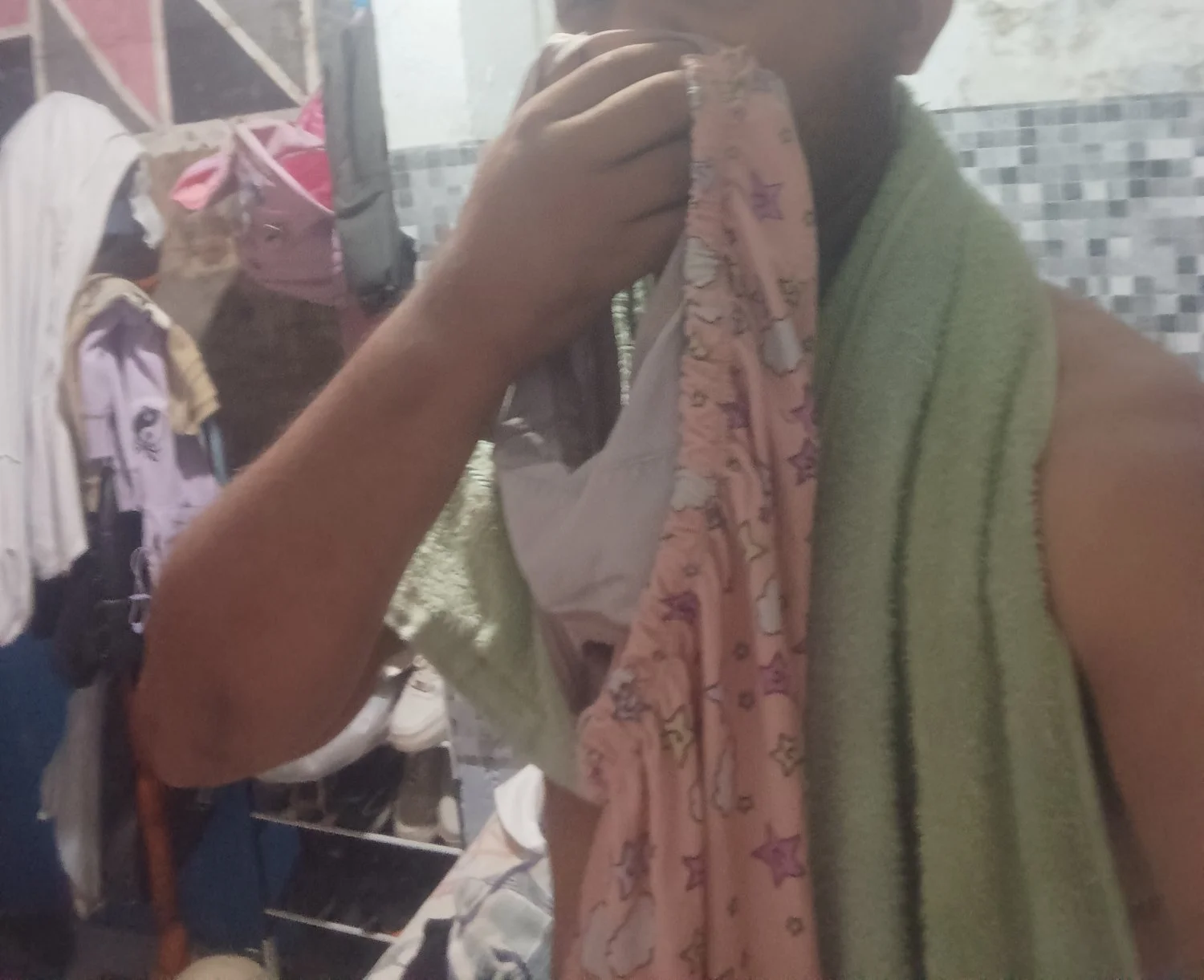 Putinha Enteada do BUCETAO 🤎pedi pra ela deixa a calcinha usada pra eu cheirar esse BUCETAO delicia image 8