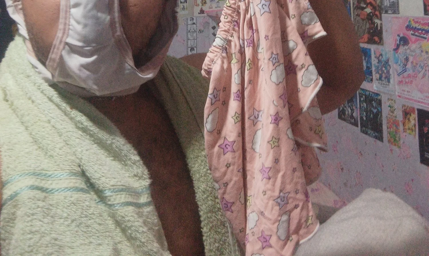 Putinha Enteada do BUCETAO 🤎pedi pra ela deixa a calcinha usada pra eu cheirar esse BUCETAO delicia image 9