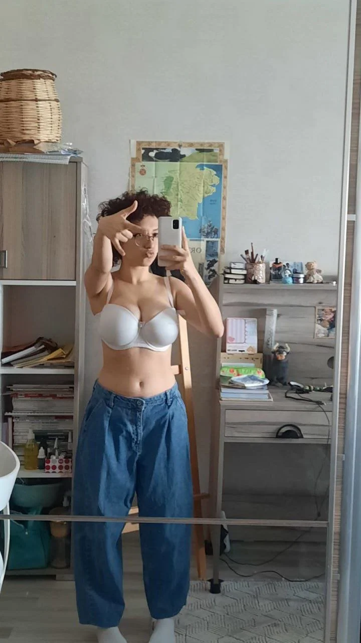 Novinha sapatona peituda image 5