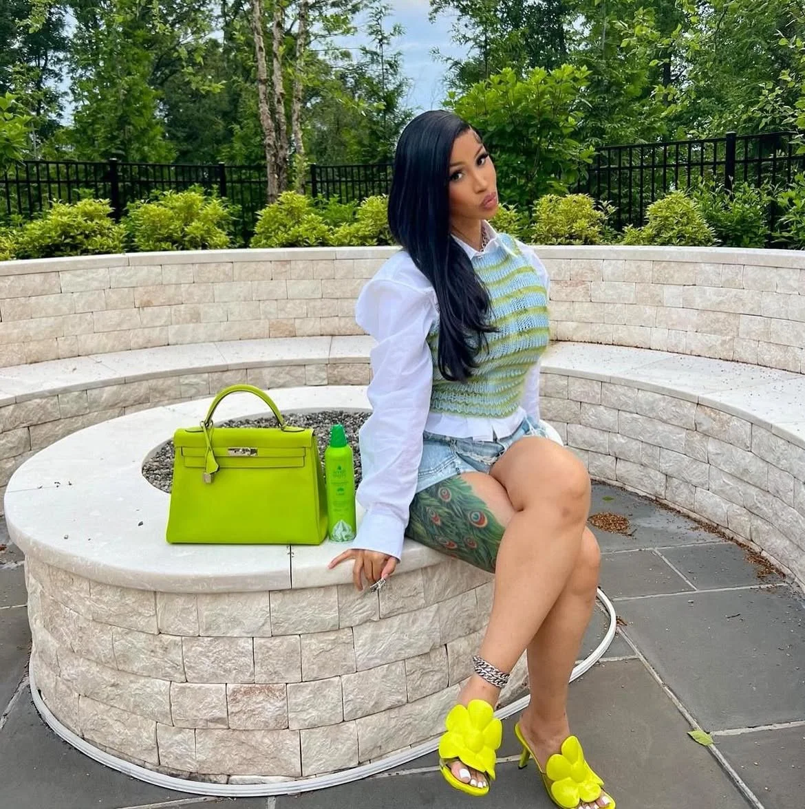 Cardi b, Camila Arjun, and sum getto bitchs image 4