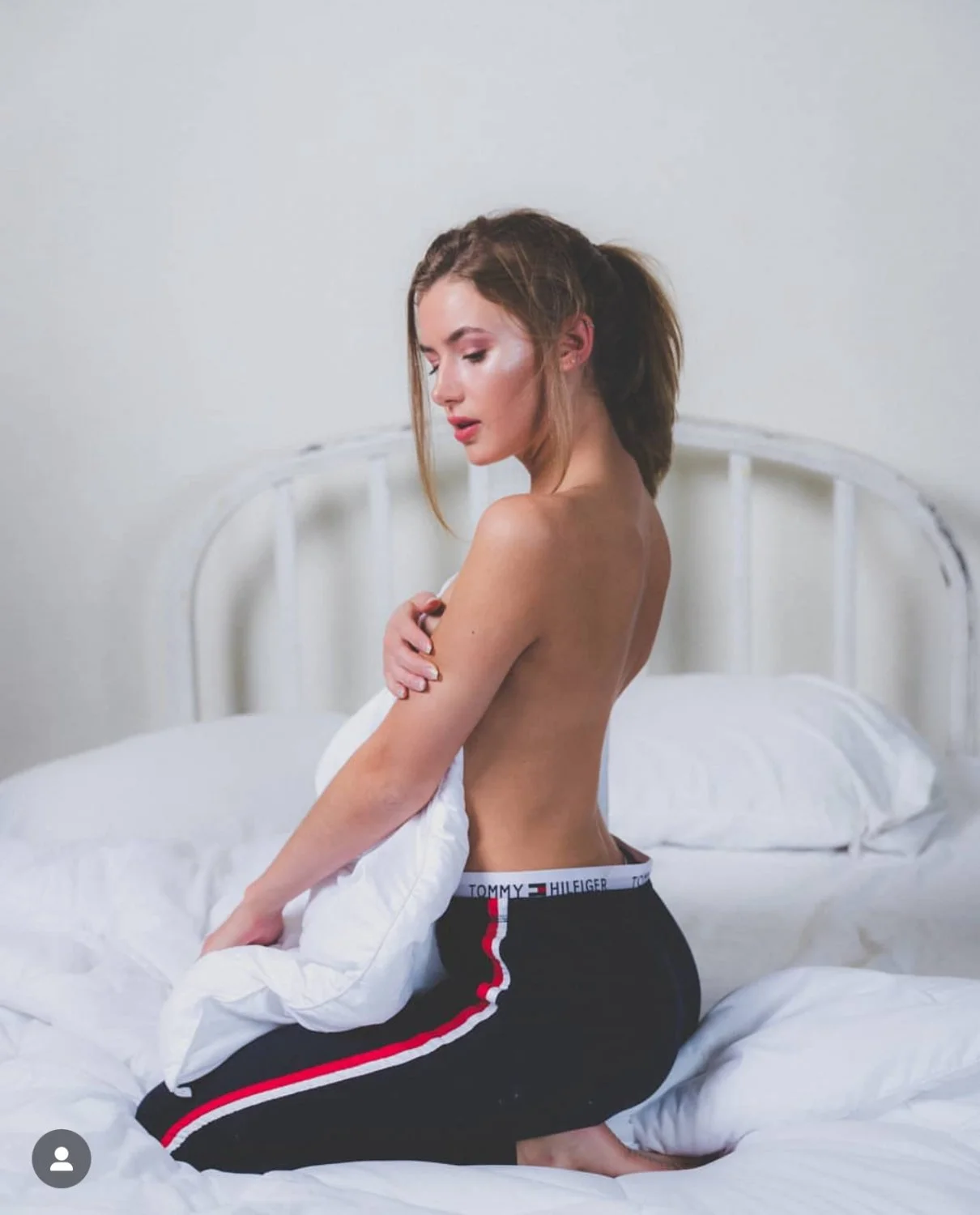 Jade’s Boudoir Part 4 image 15