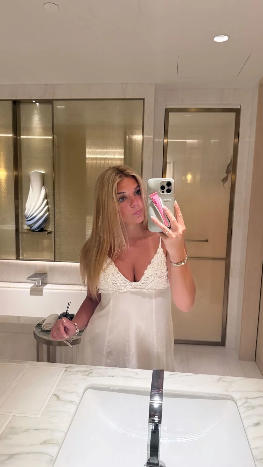thick blonde pawg bop image 2