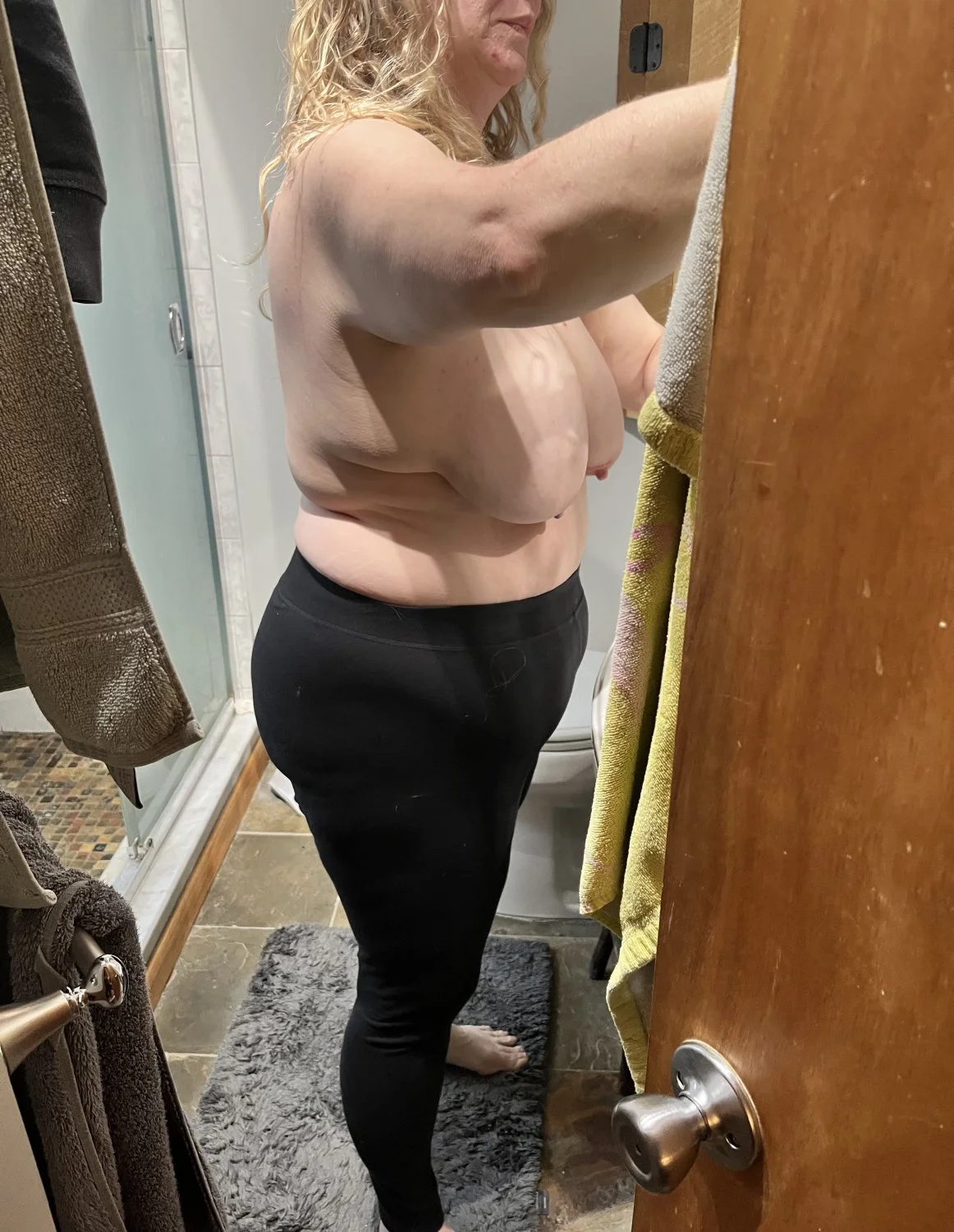 Long Hanging Tits With Nipples Pointing Down image 11