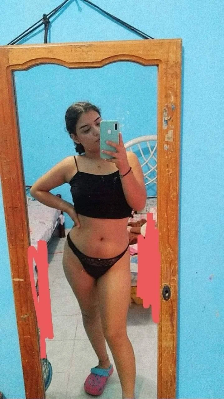 Deliciosa tetona ex novia expuesta image 2