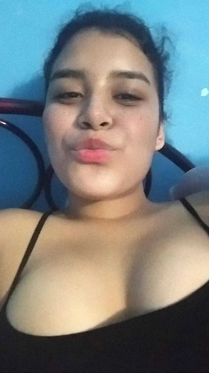 Deliciosa tetona ex novia expuesta image 8