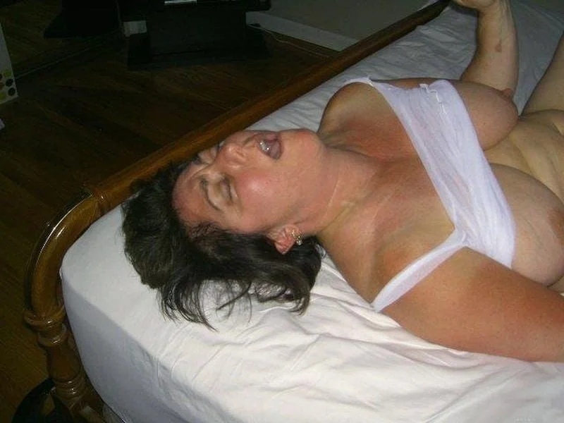Milfs and mothers image 12