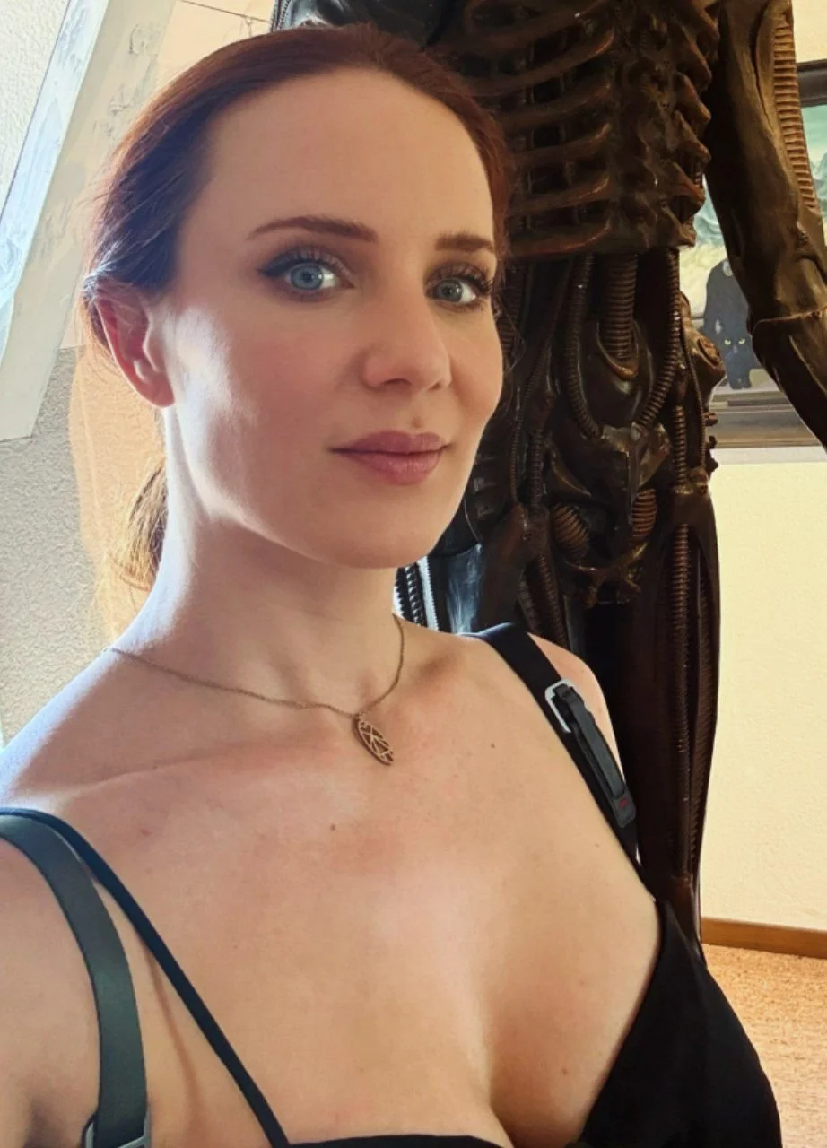 Simone Simons 👩🏻‍🦰👑🔥 image 1