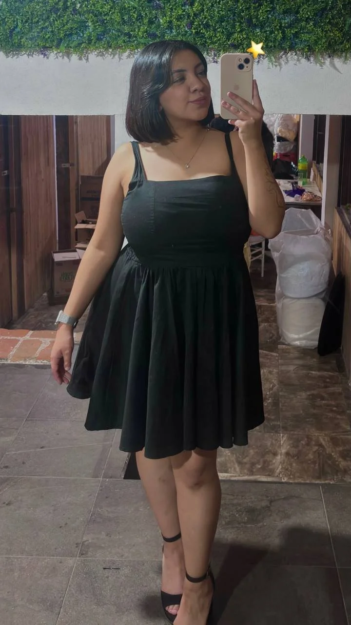Miren la puta prima tetona de un seguidor me entrego image 1