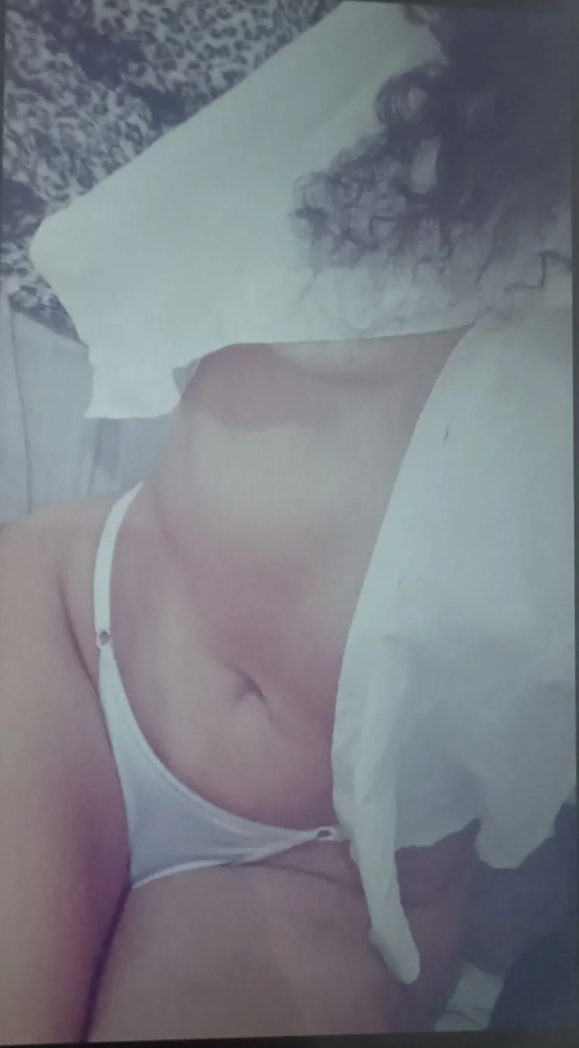 De 0 a 10 o quanto vcs comeriam essa puta safada image 3