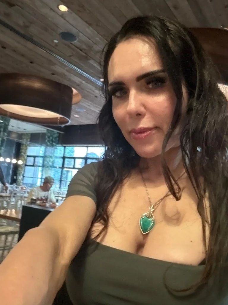 Hungarian fitness milf image 8