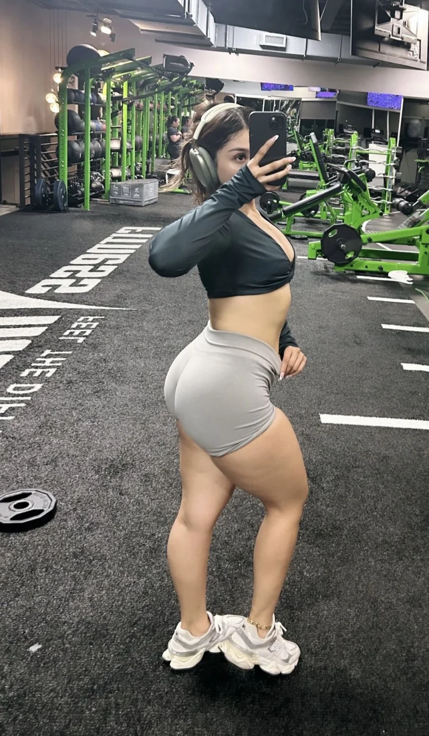Petite College Latina image 6