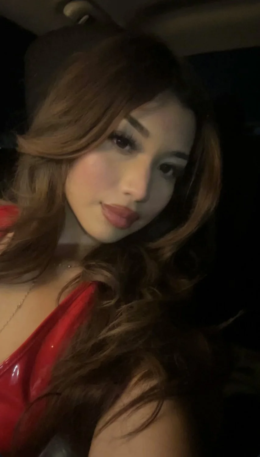 Petite College Latina image 9