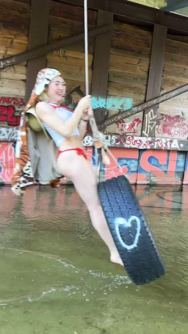 Peyton list image 19