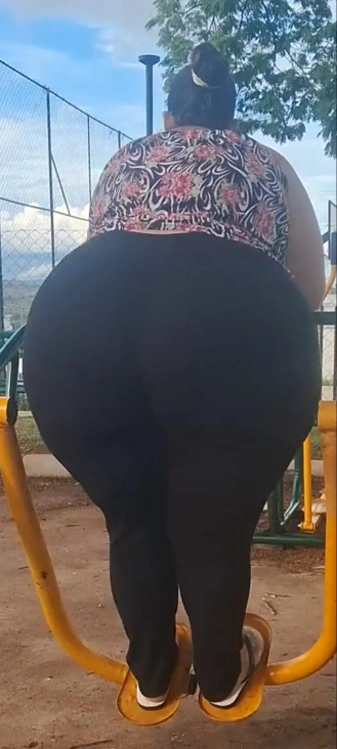 gorda rabuda bunda gigante image 7