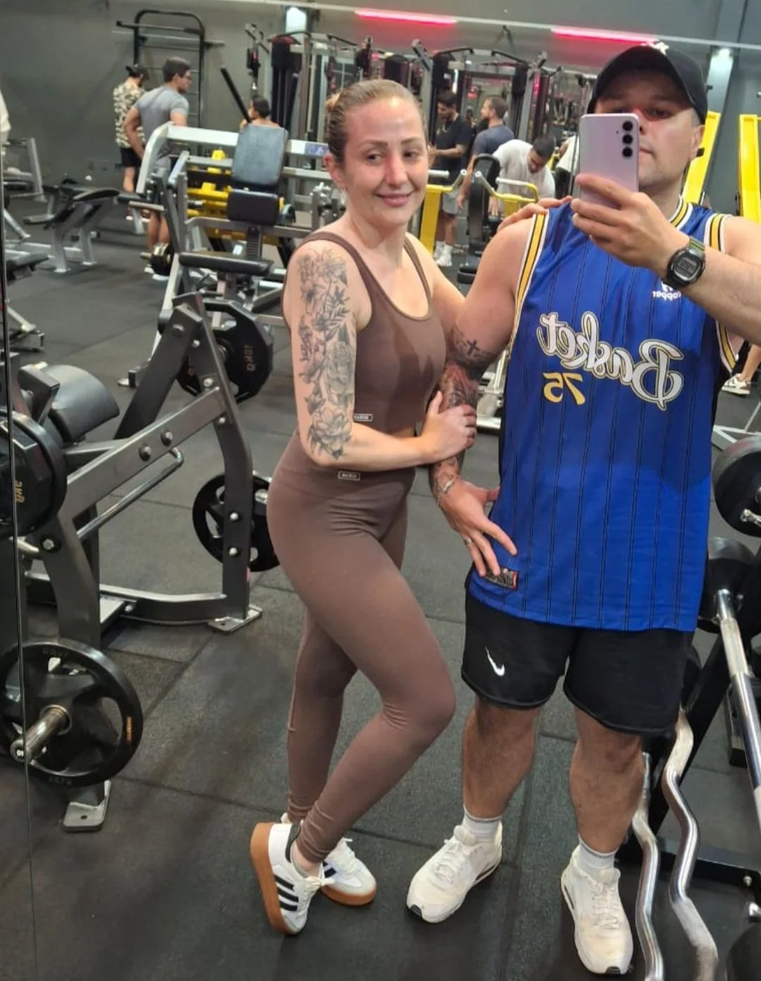 Quem conhece minha esposa e eu? 🫣 image 12