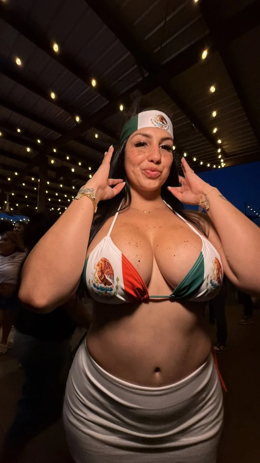 Torcedora Mexicana, Entrou Na Rola Depois Do Jogo main image