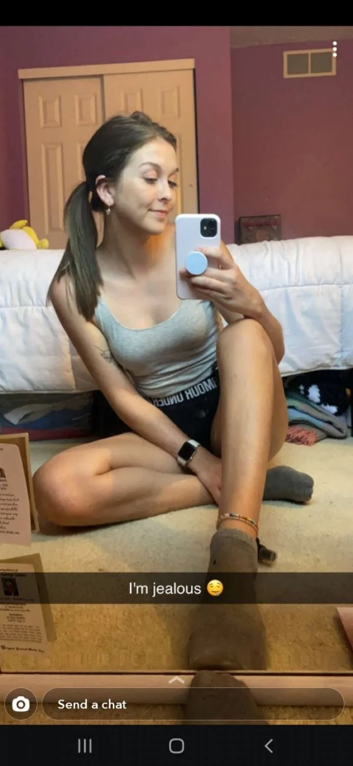 Sexy 27yo webslut Rose (ex bf's kik: Quirky1919) image 2