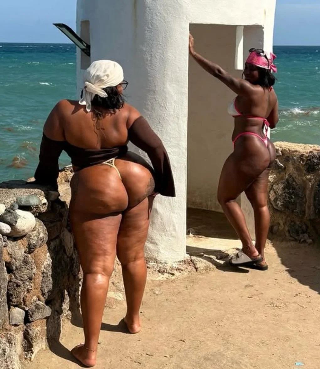 Thick heave Dominican image 4