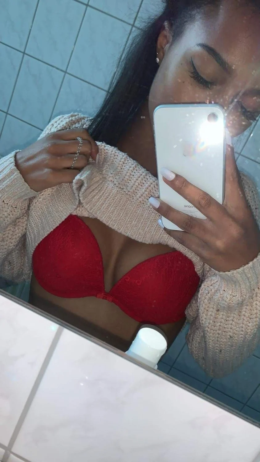 VdUMv8oM image 3