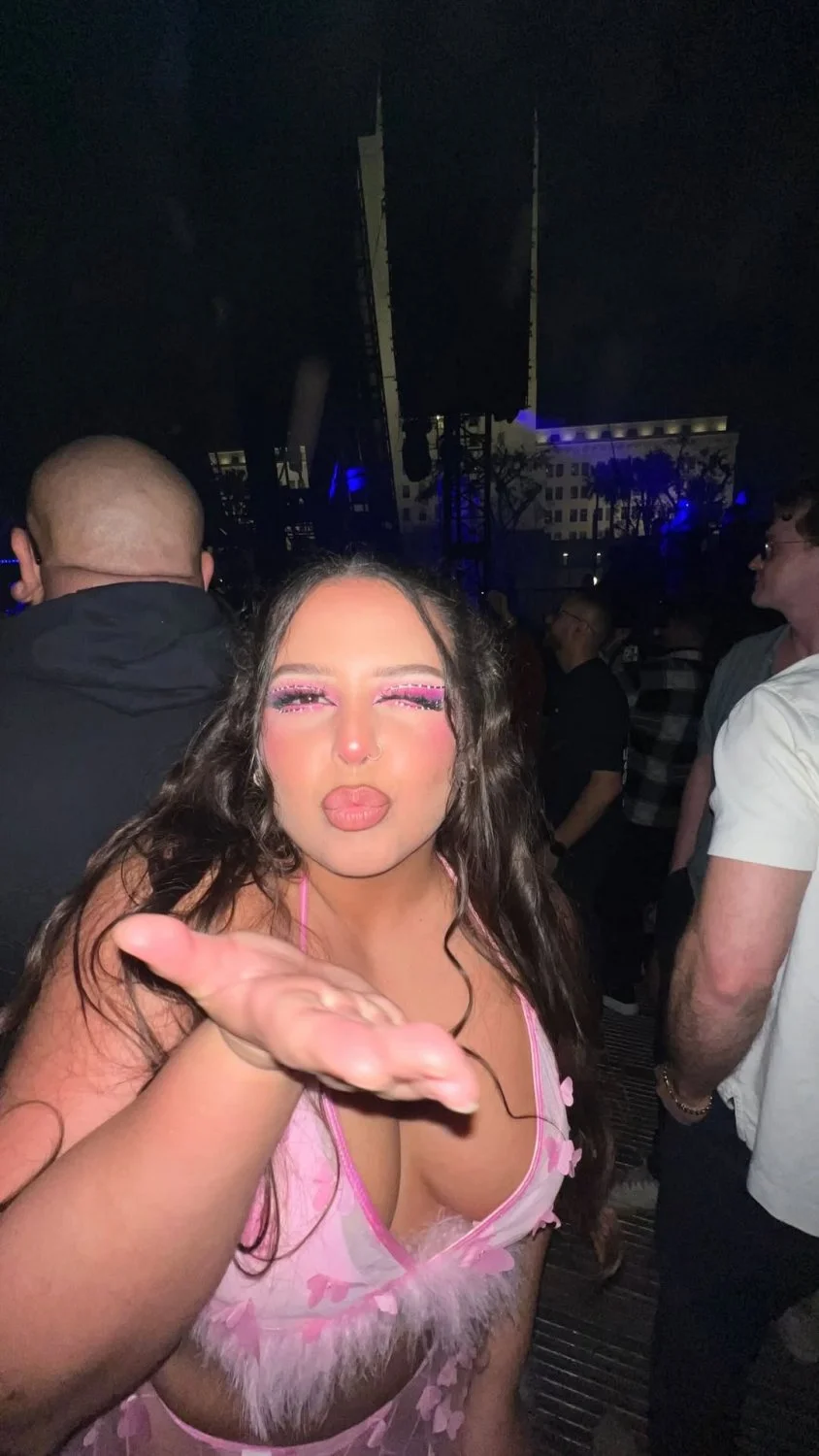 Sexy big booty SoCal Latina slut image 14
